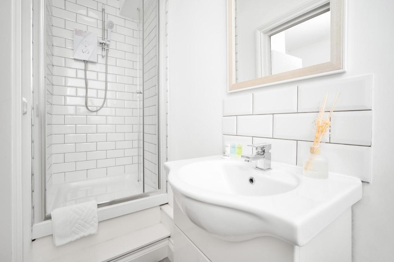 Beautiful Waterside Apartment - Parking - Perry Barr - Top Rated Birmingham Eksteriør bilde