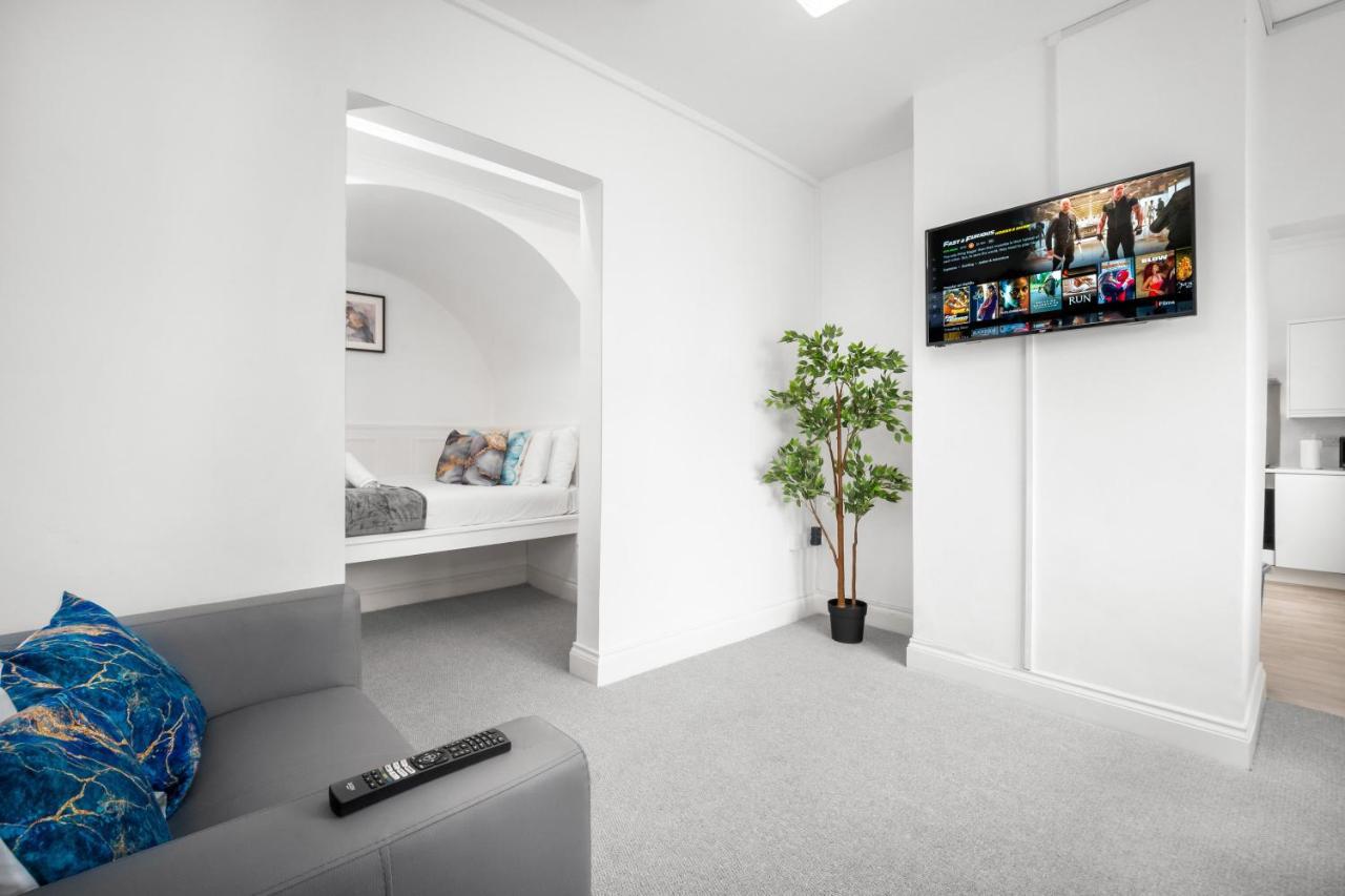 Beautiful Waterside Apartment - Parking - Perry Barr - Top Rated Birmingham Eksteriør bilde