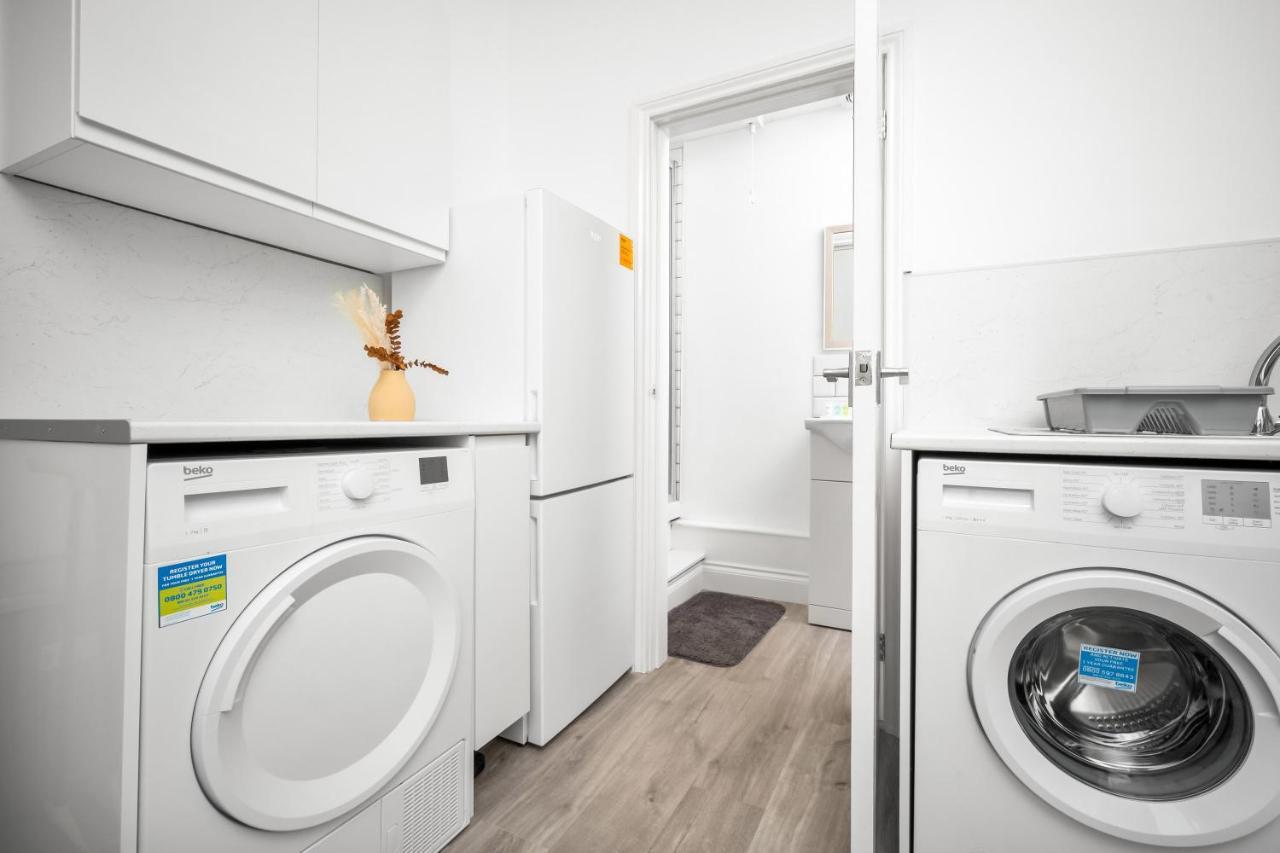 Beautiful Waterside Apartment - Parking - Perry Barr - Top Rated Birmingham Eksteriør bilde