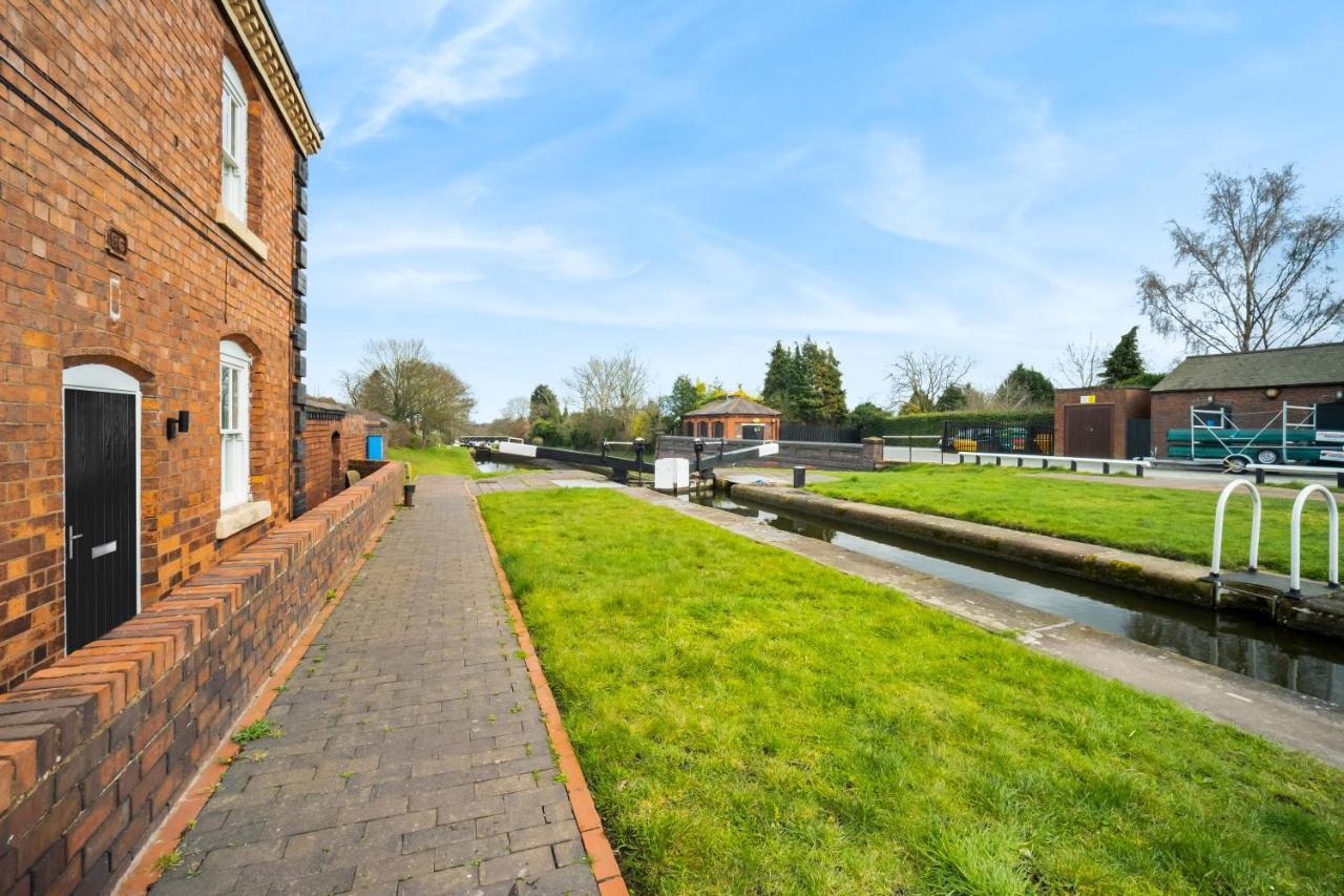 Beautiful Waterside Apartment - Parking - Perry Barr - Top Rated Birmingham Eksteriør bilde