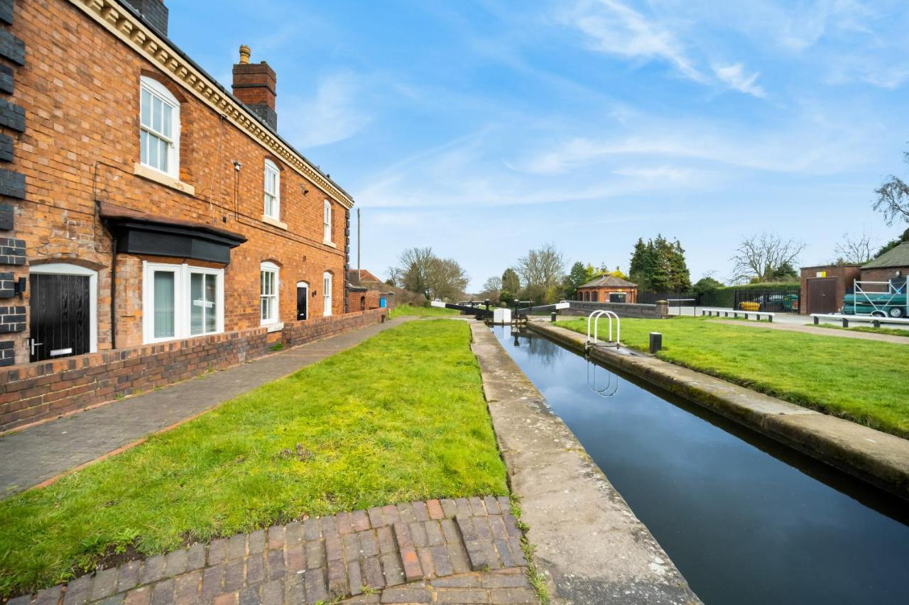 Beautiful Waterside Apartment - Parking - Perry Barr - Top Rated Birmingham Eksteriør bilde